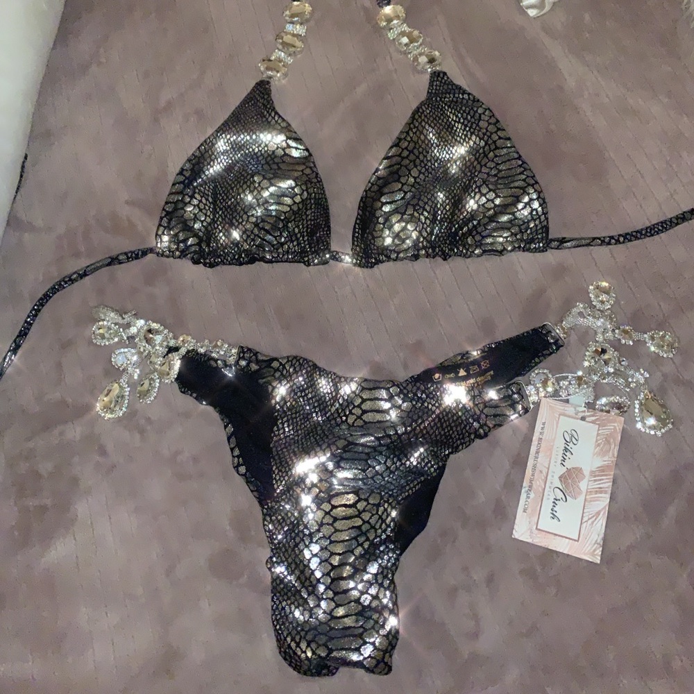 Bikini Crush top and bottom